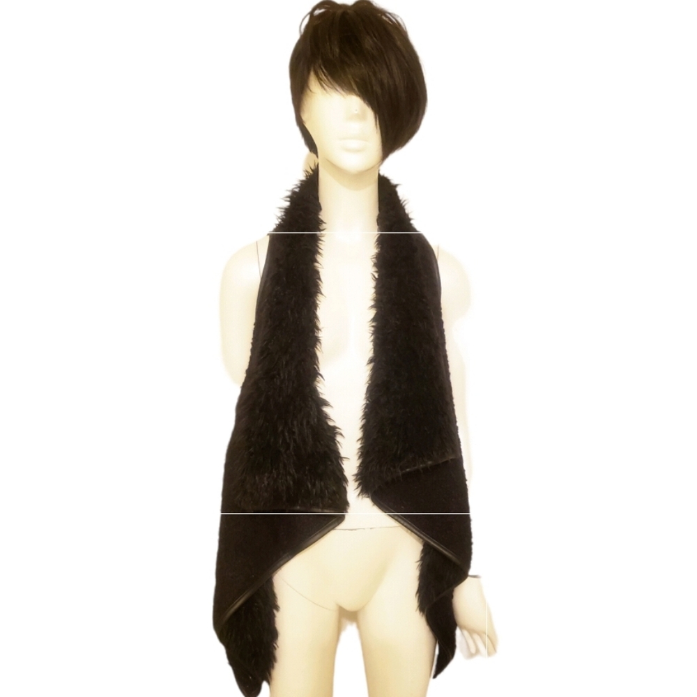 Papaya Black Faux Fur Vest Size M